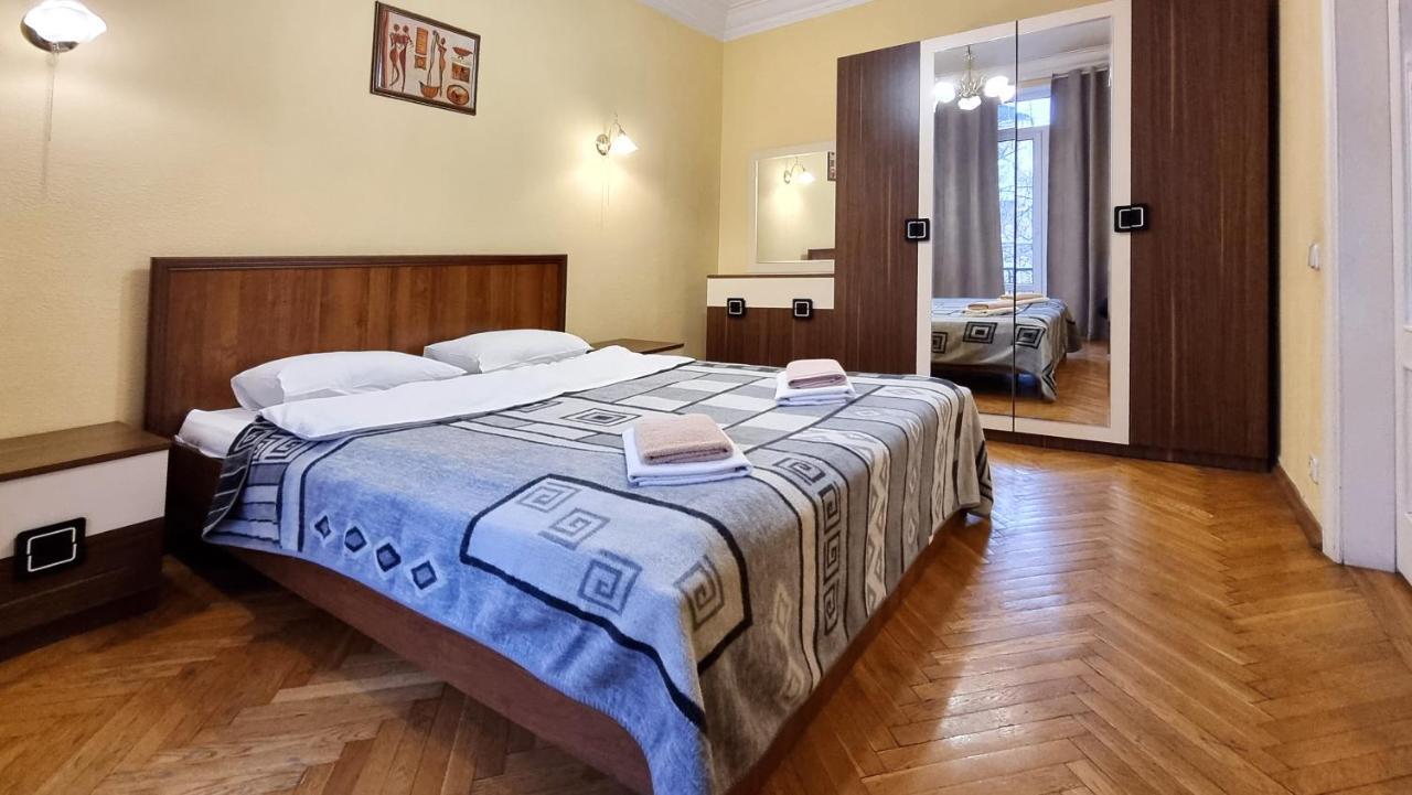 Home Hotel Apartments On Khreshchatyk Area Kiev Eksteriør bilde